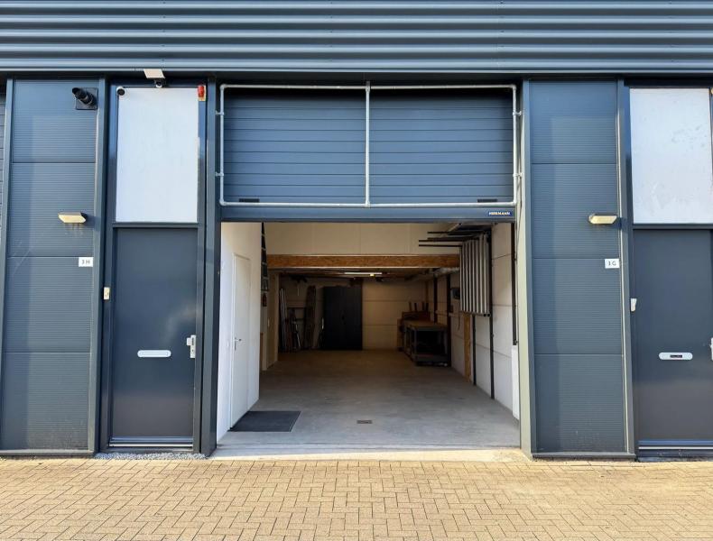 Bedrijfsruimte te huur Zoetermeer 170 m² kantoor + opslag